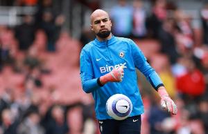 天空：桑切斯抵达意大利 将租借科莫；他如果留在蓝军 恐沦为四门